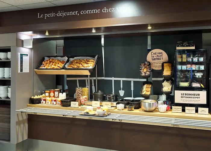 B&B HOTEL Paris Porte de la Villette